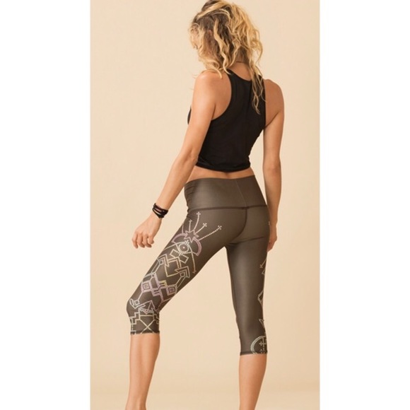NWT Teeki Goddess Capri leggings seven crowns XS - Picture 3 of 8